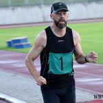V podvečer uprostřed týdne se rozdělovaly vytrvalecké tituly