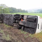 Za nehodu autobusu s cizinci padlo obvinění