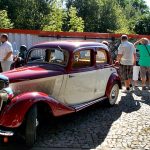 Chotovinské zatáčky odstartovaly. Do závodu vyrazilo sto třicet veteránů