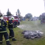 Hasiči z Dvorců v sobotu oslavili osmdesátku. Žehnali svůj první prapor