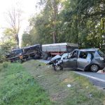 Zřejmě nepřiměřená rychlost. Jeden těžce zraněný a škoda téměř tři sta tisíc