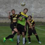 Sedm žlutých a tři červené karty, v Oseku bylo rušno