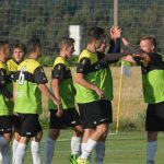 Sedm žlutých a tři červené karty, v Oseku bylo rušno