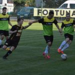 Sedm žlutých a tři červené karty, v Oseku bylo rušno