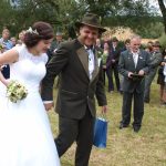 Myslivecká svatba se odehrála podle starého rituálu