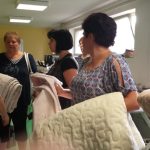 Kurz patchworku na Štědroníně ženy zakončily výstavou z balkonů