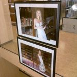 Šaty z papíru vystavují ve středověkých zdech soběslavského hradu do konce prázdnin