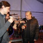 Na zdar festivalu si starosta s organizátory připil strakonickým pivem