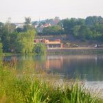 Novostavba u Jordánu se městskému architektovi nelíbí. Úřad ji povolil v záplavovém pásmu