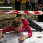 Jubilejní ročník branného závodu děti překvapil. Strážníci připravili disciplínu na sněhu