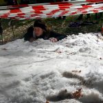Jubilejní ročník branného závodu děti překvapil. Strážníci připravili disciplínu na sněhu