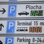 Naváděcí systém parkování se testuje. Auta ohlídají čidla a mobilní data