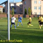 Sanitka, červená karta a čtyři góly. Derby Chýnova s Meteorem mělo drajv!