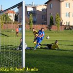 Sanitka, červená karta a čtyři góly. Derby Chýnova s Meteorem mělo drajv!