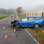 Tragická nehoda při předjíždění traktoru u Litochovic na Strakonicku. Silnice uzavřena