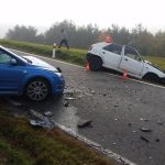 Tragická nehoda při předjíždění traktoru u Litochovic na Strakonicku. Silnice uzavřena