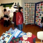 Výstava výrobků z patchworku zdobí galerii ve Spektru