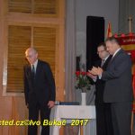 Vyznamenání k 28. říjnu převzali v Milevsku houslový pedagog Jan Humpál, podnikatel Jan Polata, předseda Senior klubu ZVVZ Jiří Lesák a šampion v dřevorubeckém sportu Martin Komárek