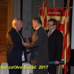 Vyznamenání k 28. říjnu převzali v Milevsku houslový pedagog Jan Humpál, podnikatel Jan Polata, předseda Senior klubu ZVVZ Jiří Lesák a šampion v dřevorubeckém sportu Martin Komárek