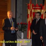 Vyznamenání k 28. říjnu převzali v Milevsku houslový pedagog Jan Humpál, podnikatel Jan Polata, předseda Senior klubu ZVVZ Jiří Lesák a šampion v dřevorubeckém sportu Martin Komárek