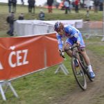 Adam Ťoupalík ztratil nadějně rozjetý závod v posledních kolech a skončil jedenáctý