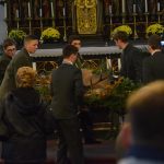 Hubertská jízda v Písku finišovala u kostela Narození Panny Marie