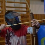Děti a rodiče si užili adrenalinovou hru s luky a šípy