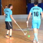 Vesnická florbalová liga v Bernarticích dnes pokračovala pěti zápasy