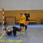 Souboj loňských finalistů vyhrály znovu Dogy