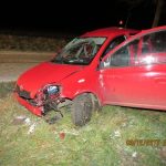 Mladý řidič na Blatensku na namrzlé silnici havaroval. Spolujezdec zemřel v nemocnici