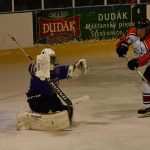 Lídr si pro body v derby nedošel, nezvládl poslední část
