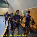 Ani tříbrankový náskok k poražení lídra nestačil. Táborští florbalisté padli s Hradcem v nájezdech
