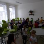 Školáci v Borotíně se čtyři měsíce od havárie dočkali nové kuchyně