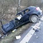 Tři nehody, jeden usmrcený, čtyři lehce zranění, osm vozidel. Policie vydala bilanci dnešní ranní nehody