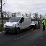 Tři nehody, jeden usmrcený, čtyři lehce zranění, osm vozidel. Policie vydala bilanci dnešní ranní nehody