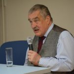 Karel Schwarzenberg v písecké Sladovně. S lidmi debatoval o volbách, vládě i táboru v Letech