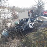 Kamion zdemoloval Škodu Yetti u Blatné. Řidič v osobním autě neměl šanci