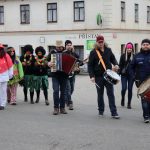 Ve Lnářích se o maškary krásně starali