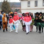 Ve Lnářích se o maškary krásně starali