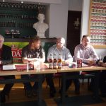 Tmavý Klostermann dostal od sládka pivovaru bratříčka