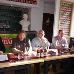 Tmavý Klostermann dostal od sládka pivovaru bratříčka