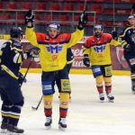 Motor se po vítězné přestřelce vrátil do čela tabulky a překročil hranici sta bodů!