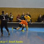 Dogy to dokázaly! Zlatý hattrick ozářil nedělní večer