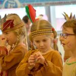 Děti se zrakovým postižením měly karneval v Clarionu. Podpořily ho i kovácké odbory