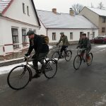 První huštění si v mrazu nenechala ujít čtyřicítka velocipedistů