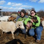 Burzikovy omrzelo město. Založili kozí farmu v Borotíně