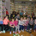 Děti nocovaly v knihovně a  prošly se hradem