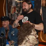 Tattoo Jam s vrhačem nožů a věšením na háky