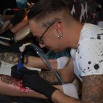 Tattoo Jam s vrhačem nožů a věšením na háky