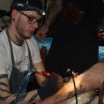 Tattoo Jam s vrhačem nožů a věšením na háky